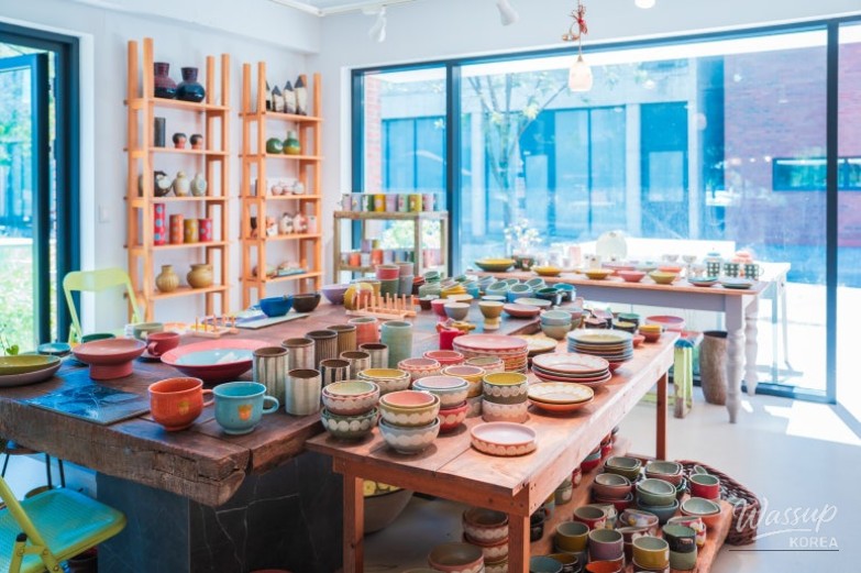 One-Day Healing Trip to Icheon: Pottery and Hot Springs_02
