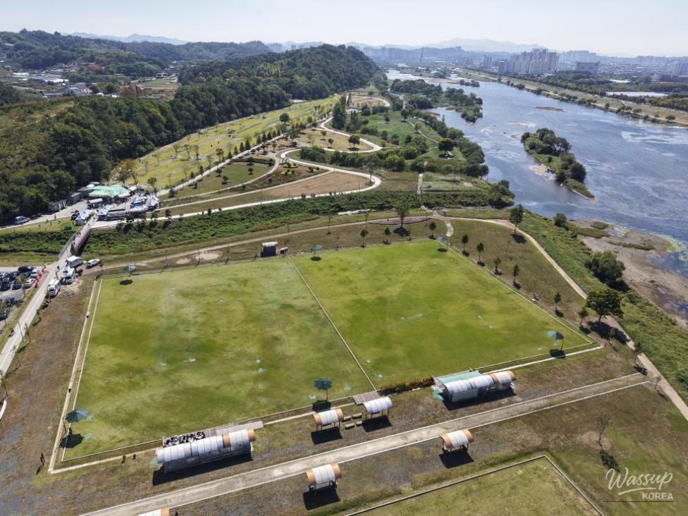 Relaxing Retreat in Nature: Geumsan Songbaek Theme Park_13