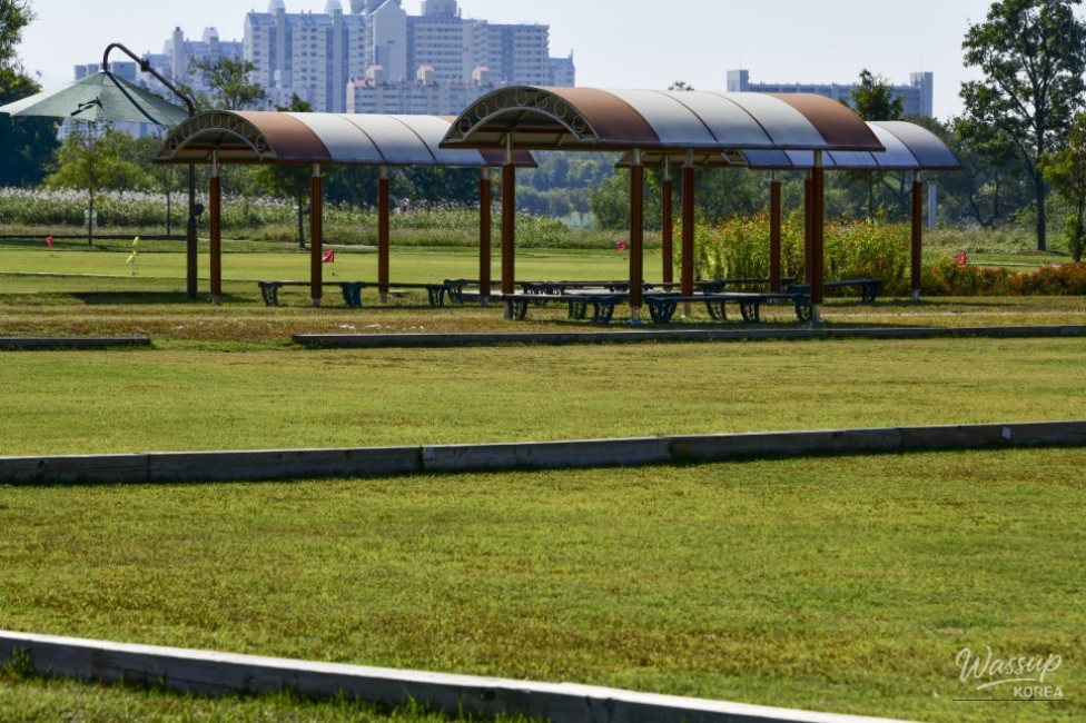 Relaxing Retreat in Nature: Geumsan Songbaek Theme Park_06