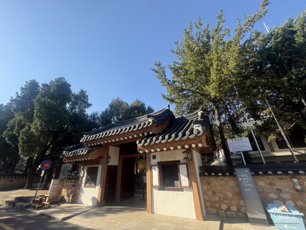 Exploring the Life of Yi Won-ik at Chung-hyun Museum_02