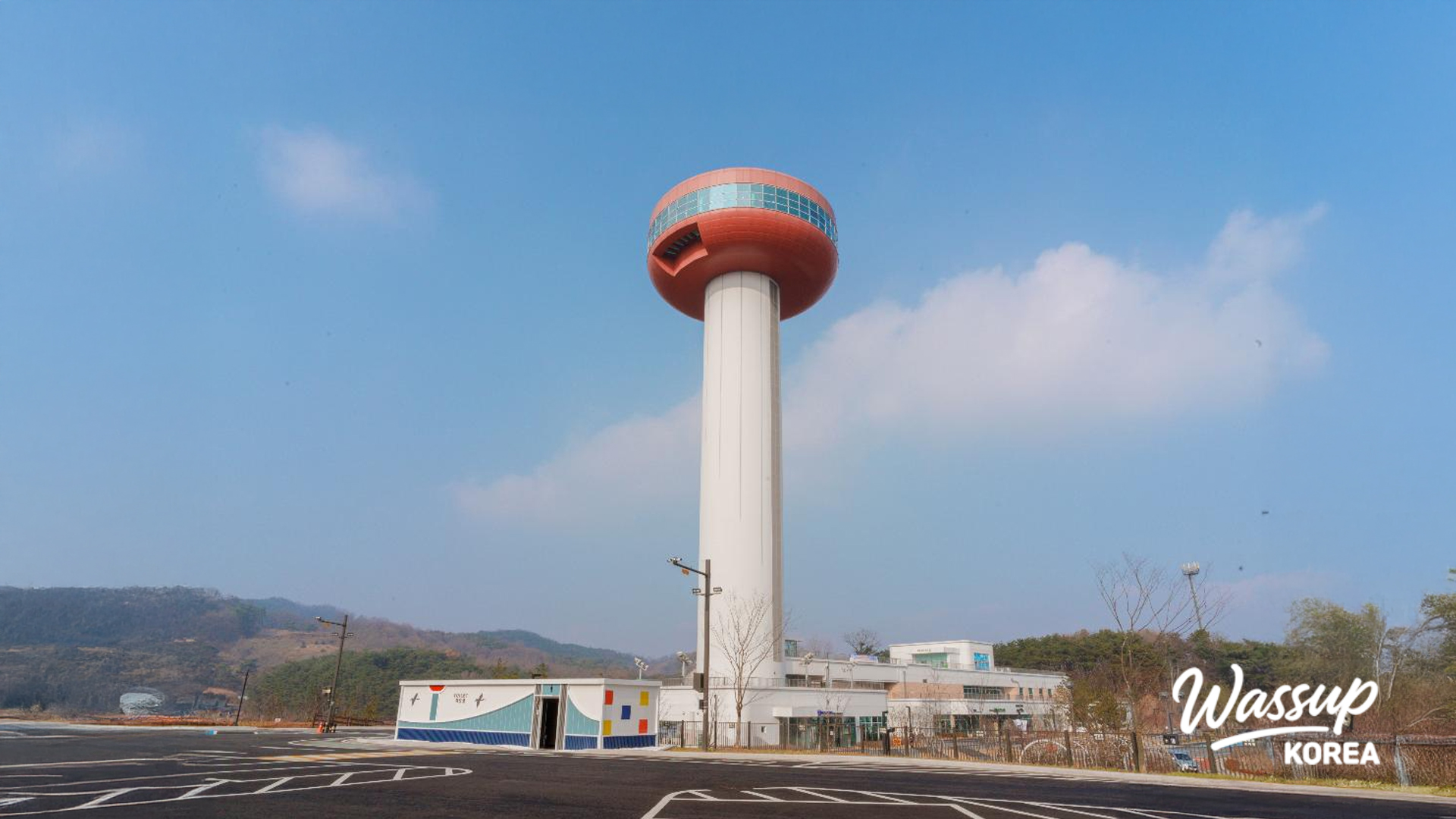 A breathtaking 360-degree panoramic view of Yedangho Lake from the 70-meter high observation deck