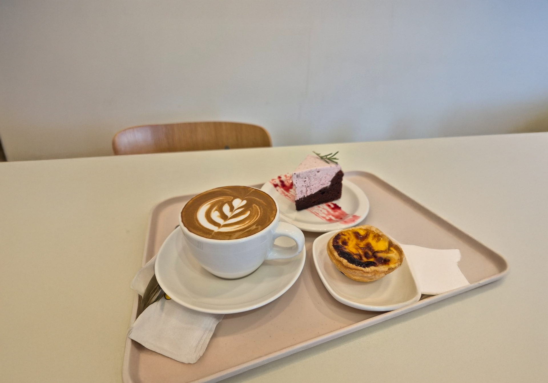 Cafe Momentree Dubai dessert Busan