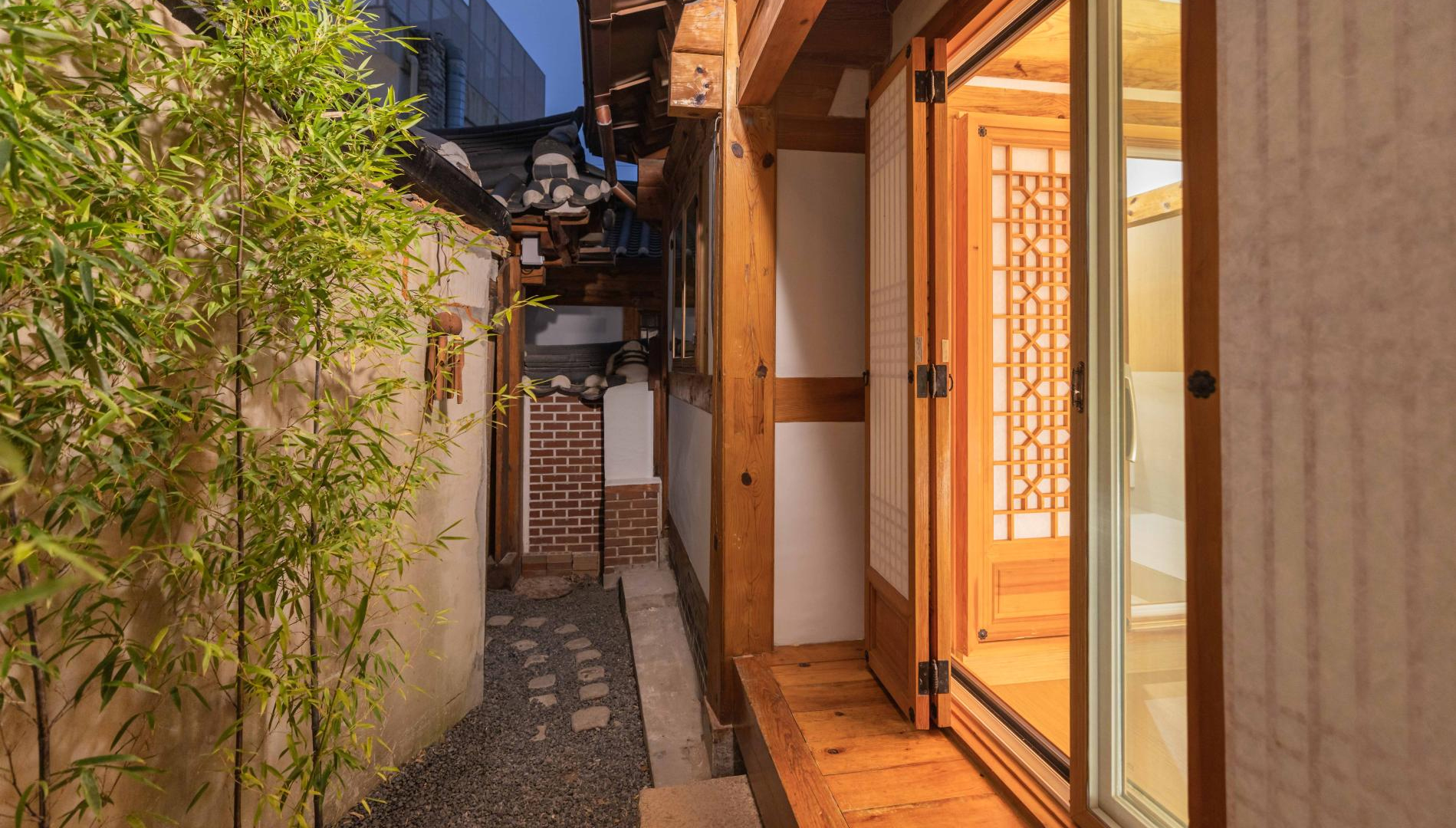 Exterior view of Stay Yeonsum hanok near Gyeongbokgung Station