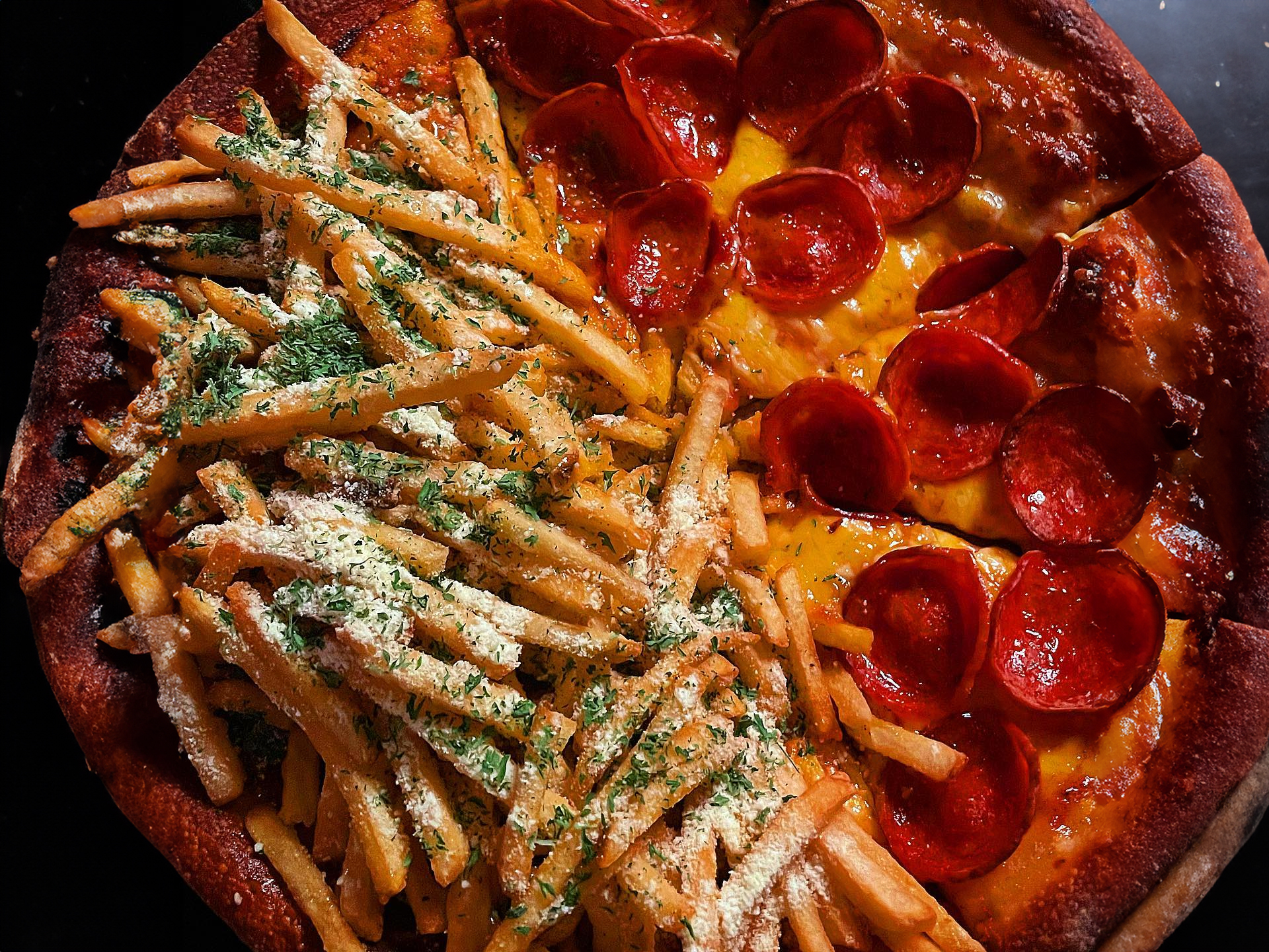 Exterior view of Pizza Never Sleeps near Songpa Naroo Station