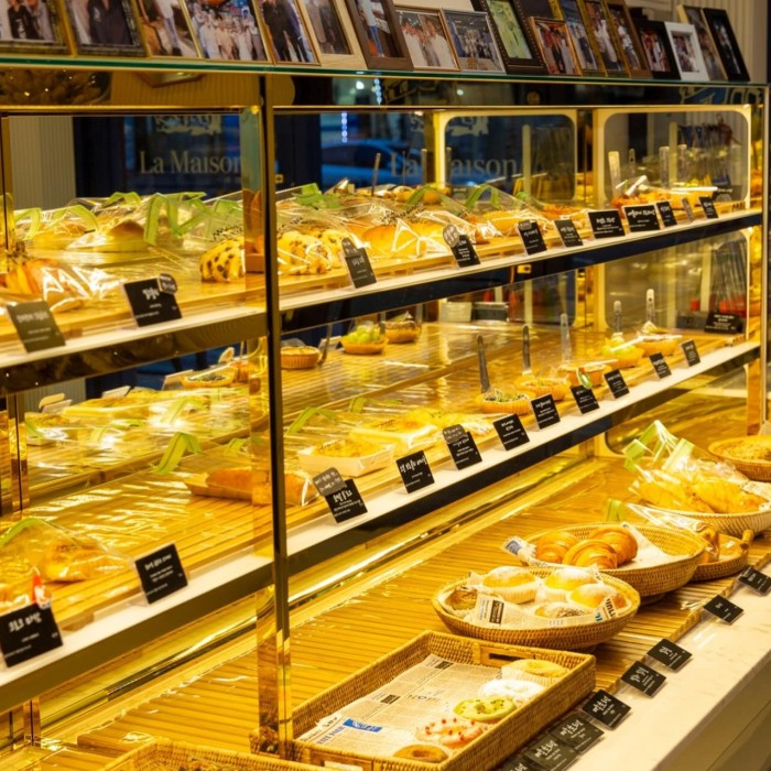 A Visit to La Maison de Petit Four: The Perfect Cake Shop for Special Occasions