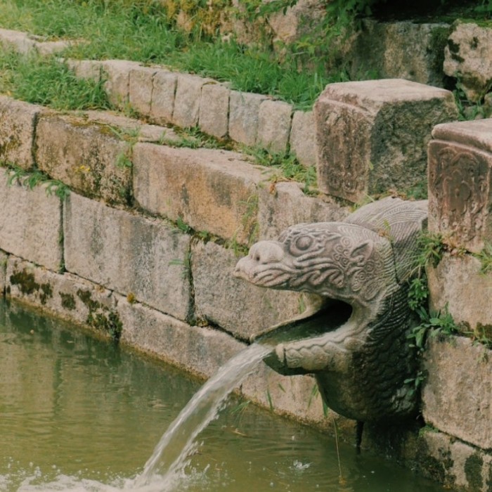 A breathtaking panoramic view of the Buyongji Pond and Juhamnu Pavilion in Changdeokgung Secret Garden